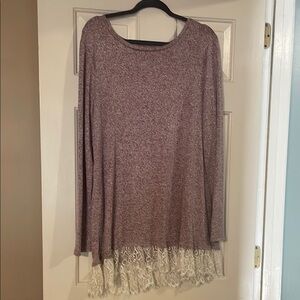 Women's Heathered Mauve Top with Lace Hem